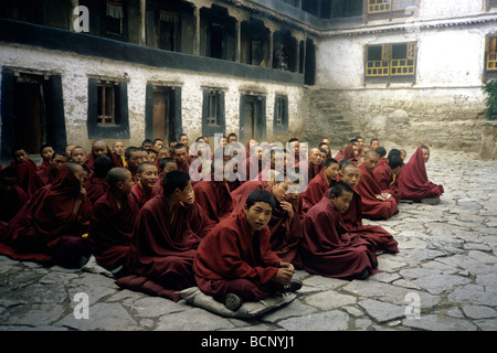 Qinghai tibet i monaci del monastero di Drepung Foto Stock