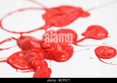 Rosso di spruzzi di vernice e blobs Foto Stock