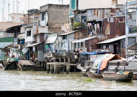 Villaggio galleggiante nel Delta del Mekong, Vietnam Foto Stock