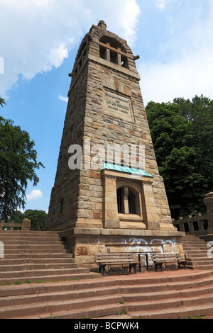 Route der Industriekultur, Berger-Denkmal auf dem Hohenstein Ardeygebirge im, Aussichtsturm, erbaut zu Ehren von Louis Constans Berger, Witten, Ruhrge Foto Stock