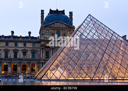 Francia, Parigi, Museo di Louvre, ingresso Foto Stock