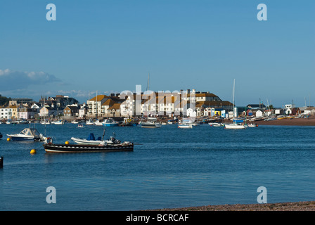 Il fiume Teign al tramonto guardando attraverso da Shaldon a Teignmouth Foto Stock