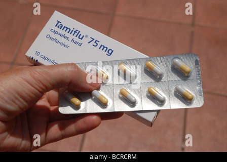 Genuine Tamiflu 75mg, un farmaco anti-virale utilizzato nel trattamento e prophylaxisof Influenzavirus A e Influenzavirus B infezione Foto Stock