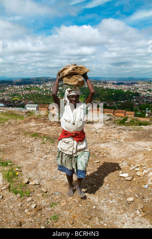 Pietra di cava MANANTENASOA AFRICA MADAGASCAR Foto Stock