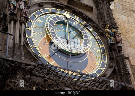 L'Orologio Astronomico di Praga o Prague Orloj è un medievale orologio astronomico situato a Praga, Repubblica Ceca Foto Stock