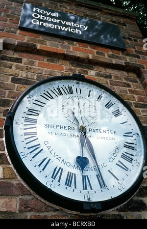 Pastore Orologio di Gate al di fuori dell'Osservatorio Reale di Greenwich a Londra. Foto Stock