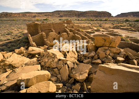 Scavate le rovine di quattro storia grande casa al Pueblo Bonito alla cultura Chaco NHP un Sito Patrimonio Mondiale dell'UNESCO in Nuovo Messico Foto Stock