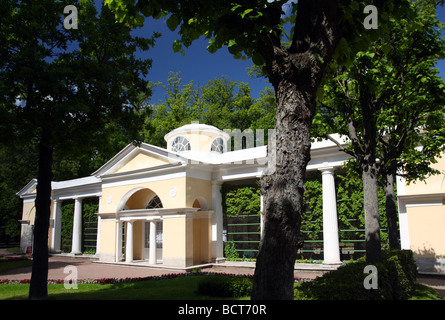 Padiglione nel Parco Pavlovsk San Pietroburgo Russia Foto Stock