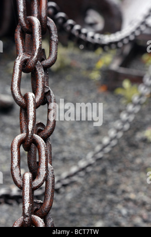 Un vicino la fotografia di rusty maglie di catena Foto Stock