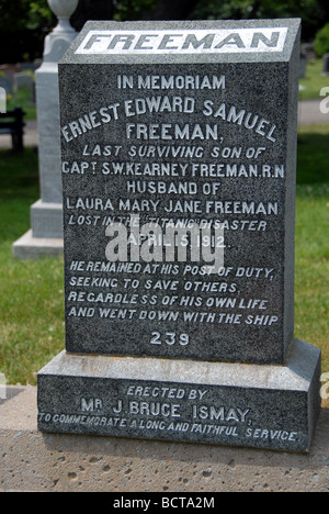 Edward Ernest Samuel Freeman s lapide tra il Titanic tombe in Fairview Prato Cimitero Halifax Nova Scotia Foto Stock