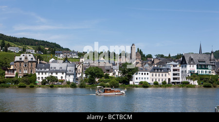 Vista sul fiume Mosella Traben trimestre, Traben-Trarbach, Mosel, distretto Bernkastel-Wittlich, Renania-Palatinato, Germania Foto Stock