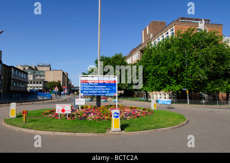 Ingresso dell'ospedale Addenbrookes a Cambridge Inghilterra REGNO UNITO Foto Stock