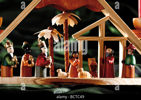 Presepe con figure in legno Foto Stock