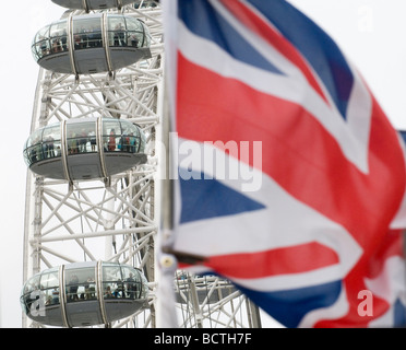 LONDON EYE , WESTMINSTER, visto dal Westminster Bridge. Foto Stock