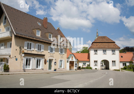 Rottenbuch Baviera Germania UE giugno una Torre Guardiola che conducono a questa piccola cittadina sulla Strada Romantica Foto Stock