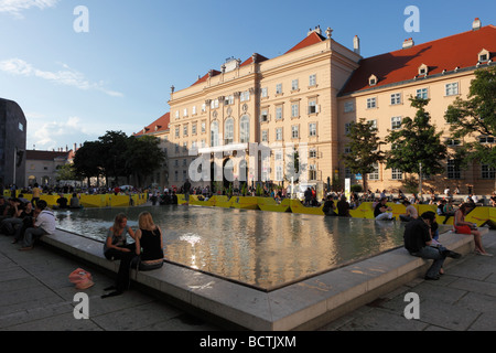 Il Museumsquartier district, Vienna, Austria, Europa Foto Stock