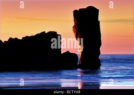 Spagna Asturie: Spiaggia Playon de Bayas di notte Foto Stock