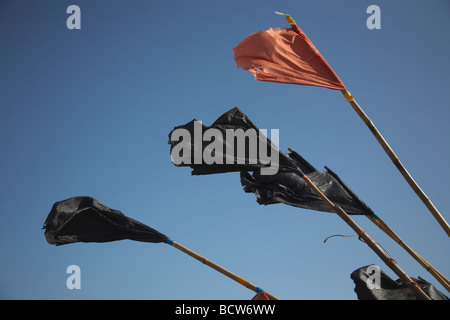 Fishermans bandiere nel vento Foto Stock