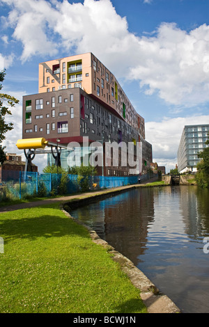 Chip edificio, nuovi appartamenti a fianco di Ashton Canal, New Islington, Manchester, Regno Unito Foto Stock