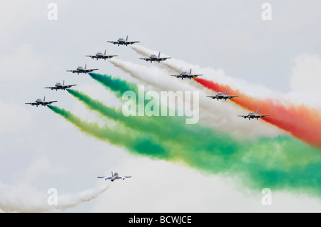 Il Frecce Tricolori, la forza aerea italiana aerobatic team display presso il Royal International Air Tattoo RAF Fairford, Inghilterra Foto Stock