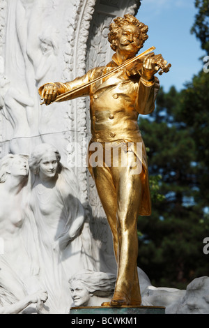 Johann Strauss monumento nel Stadtpark, Viennese City Park, Vienna, Austria, Europa Foto Stock