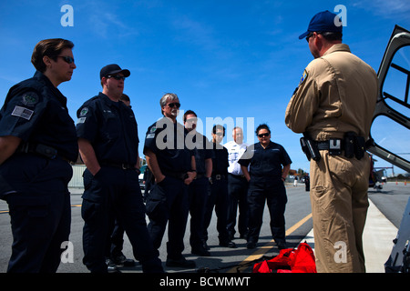 Emergency Responder operazioni speciali di formazione con CAL FIRE, California Highway Patrol, AMR & EMT Foto Stock