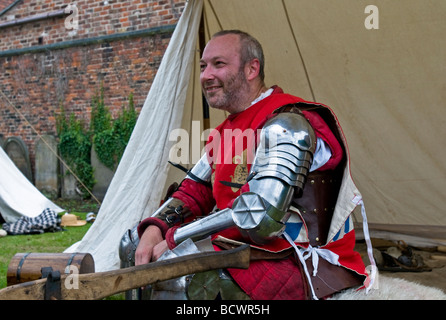 Caratteri medievali in giardini di incoronazione, Beverley East Yorskhire Foto Stock