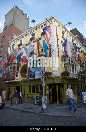 Il Oliver st John gogarty pub di Temple Bar a Dublino Repubblica di Irlanda Foto Stock