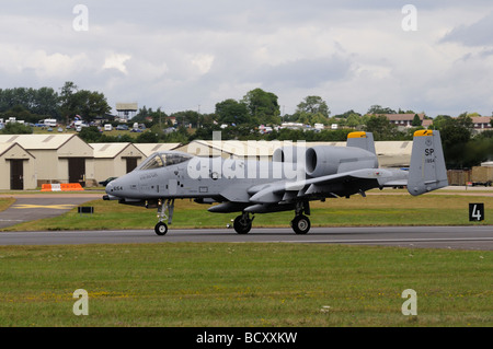 A-10A Thunderbolt II arriva a RAF Fairford Gloucestershire, in Inghilterra per il Royal International Air Tattoo Foto Stock