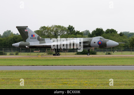 Avro Vulcan xh558 arriva a RAF Fairford per il Royal International Air Tattoo Foto Stock