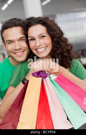 Giovane Azienda commerciale di borse per lo shopping Foto Stock