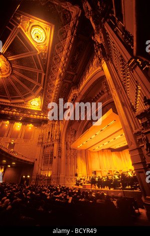 San Diego Symphony Orchestra, Jahja Ling conduttore, Copley Symphony Hall di San Diego, California (SD) Foto Stock