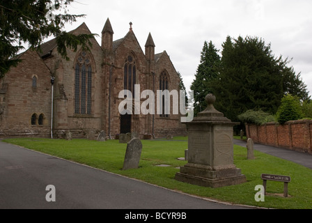 La Chiesa Parrocchiale di San Michele di tutti gli angeli Ledbury Herefordshire Inghilterra Foto Stock