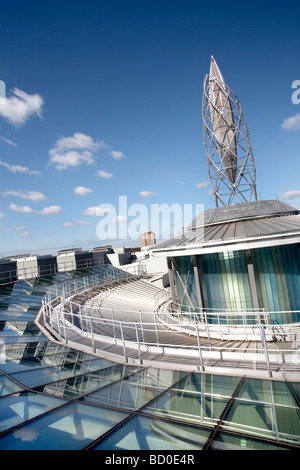 Scultura architettonica sul centro commerciale Chapelfield Norwich Regno Unito Foto Stock