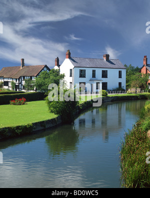 GB - HEREFORDSHIRE: Eardisland village & River freccia Foto Stock