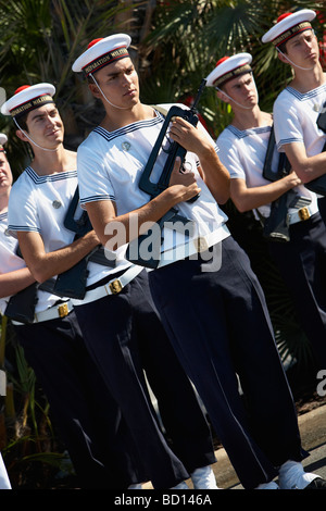 Parata militare sulla Promenade des Anglais Nizza Provence Alpes Cote d Azur Costa Azzurra Francia Foto Stock