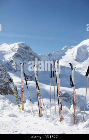 Sci, bastoncini da sci, San Moritz, Grigioni, Svizzera, Europa Foto Stock