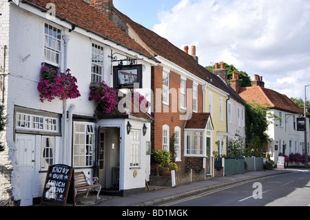 Ristorante Bluebeckers, piazza della chiesa vecchia Shepperton, Surrey, England, Regno Unito Foto Stock