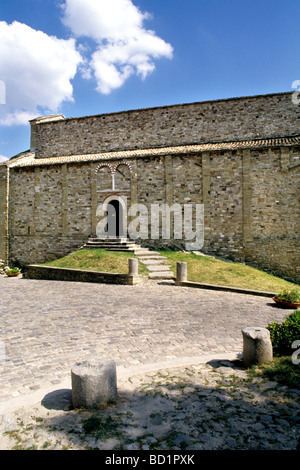 Pre la chiesa romanica di San Leo Pesaro Italia Italy Foto Stock