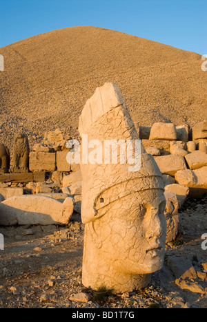 Monte Nemrut Dio statua Fortuna Adiyaman Turchia Foto Stock