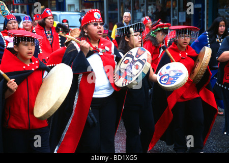 Natove dell'Alaska parade di Juneau Alaska USA Foto Stock