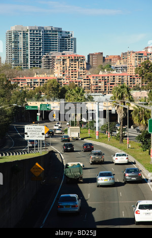 Superstrada urbana / autostrada / superstrada. Foto Stock