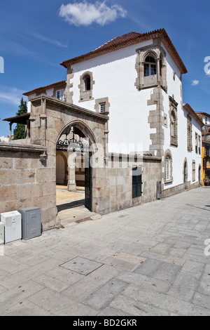 Coimbras House (Casa dos Coimbras) nella città di Braga, Portogallo. Un stile manuelino (casa gotica Portoghese). Foto Stock