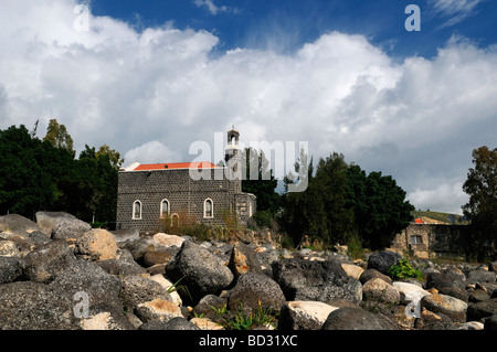 Chiesa del primato di san Pietro costruita nel 1933 che incorpora parti di un precedente del IV secolo la chiesa trova in Tabgha vicino a Cafarnao in Israele Foto Stock