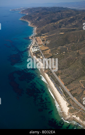 Vista aerea della costa di Malibu guardando verso nord-ovest dal punto Sequit verso Santa Barbara. Foto Stock