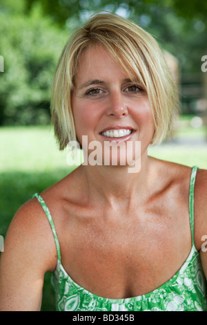 Ritratto di donna bionda Foto Stock