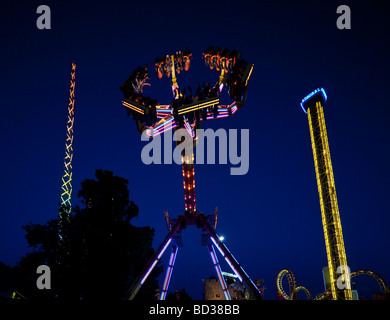Corsa di oscillazione al parco divertimenti Prater di Vienna, Austria Foto Stock