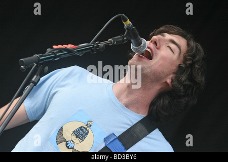 SNOW PATROL cantante Gary Corpo di Luce avesse a 2004 V in concerto a Chelmsford Foto Stock