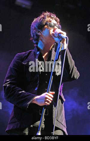 Colpi di noi del gruppo rock al V Festival di Chelmsford in agosto 2004 con Julian Casablancas su vocals Foto Stock