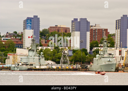 Navi ancorate a forze canadesi Base Halifax, CFB, Nova Scotia, Canada Foto Stock